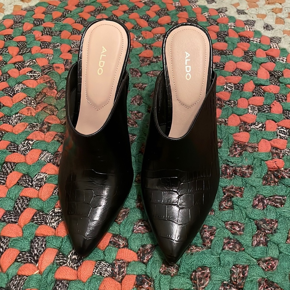 Aldo black heels! Size 7-7 1/2